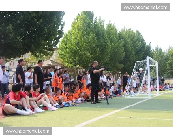 上海少儿足球联赛：培养未来足球明星，激发孩子们的运动潜能与团队精神